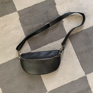 Black bumbag